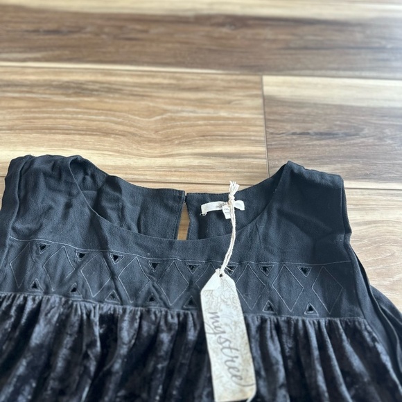 Mystree womens black sleeveless crushed Beverly oversized dress NWT - Picture 3 of 4